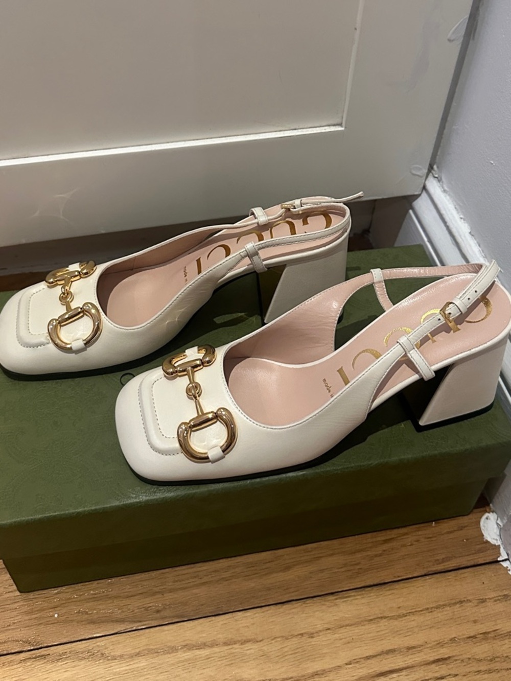 Gucci White Leather Horsebit Slingback Pumps with Gold Hardware - Picture 9 of 9